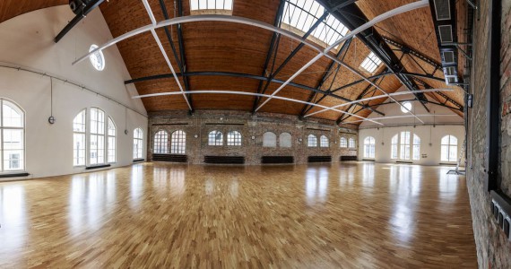 Brick house, photo: Jiří Zerzoň