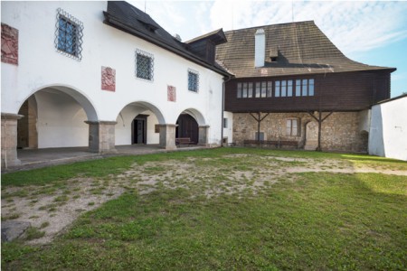 Seeberg Castle