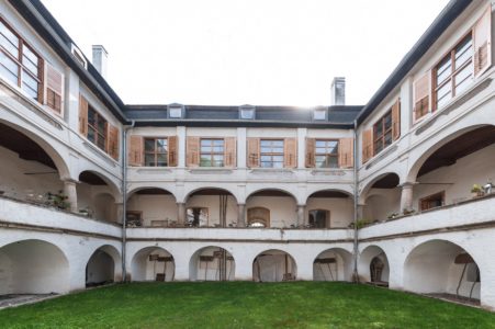 Třebešice by Kutna Hora Chateau | Photo: Czech Film Commission