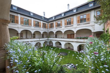 Třebešice by Kutna Hora Chateau | Photo: Czech Film Commission