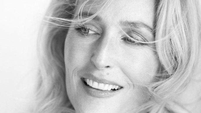 Gillian Anderson in exclusive interview: “I wasn’t hesitant to come to Prague.“